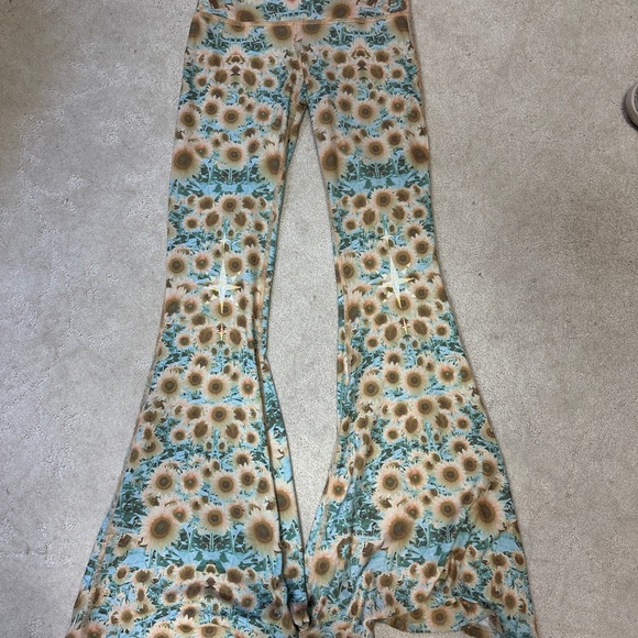 Teeki Sunflower Bell Bottom Flare Leggings Small - Picture 3 of 4